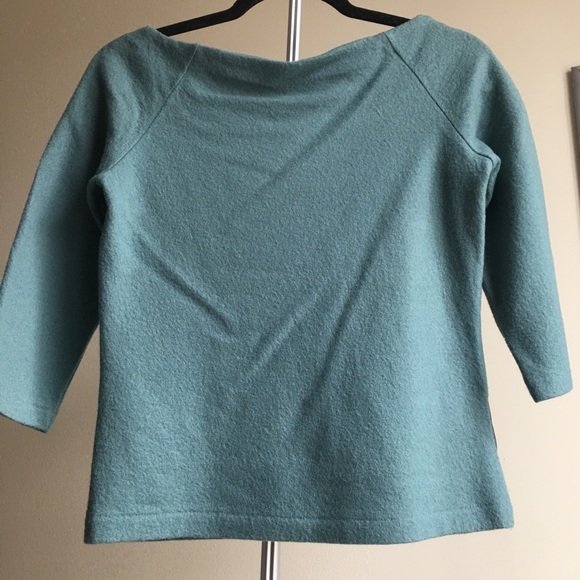 Spanish inspired flower top - Picture 5 of 5